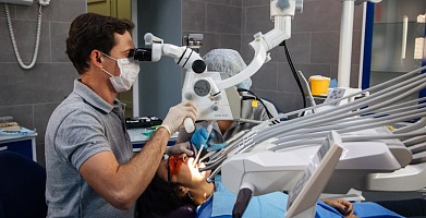 Микроскоп в стоматологии: для чего и когда нужен?