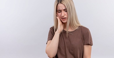 Болит зуб после пломбирования: почему, сколько, что делать?